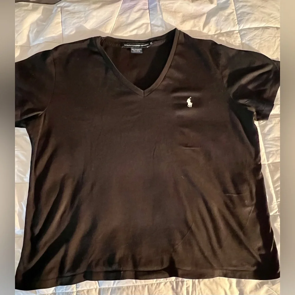 Ralph Lauren gently used black Tee. Women’s XL but fits more like a large. - Picture 1 of 6
